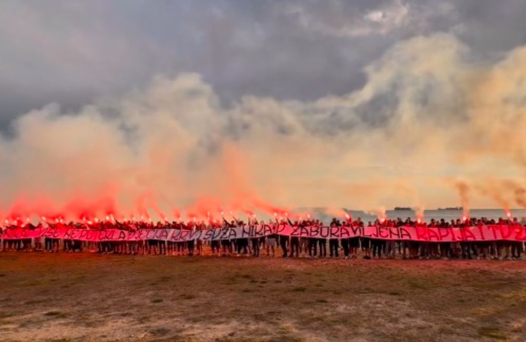 BH Fanaticosi i FK Željezničar poslali poruke mira i sjećanja na Tuzlansku kapiju