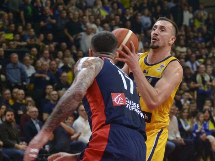 Bh. košarkaši poraženi od Francuske u Tuzli nakon velike drame