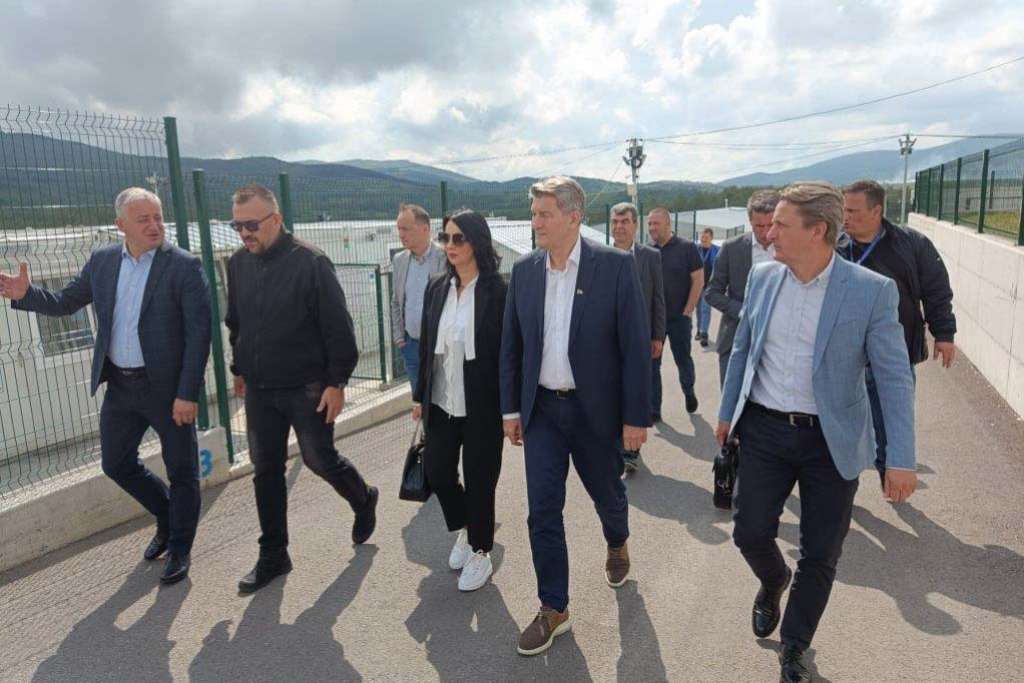 Bh. parlamentarci posjetili Privremeni prihvatni centar 'Lipa'