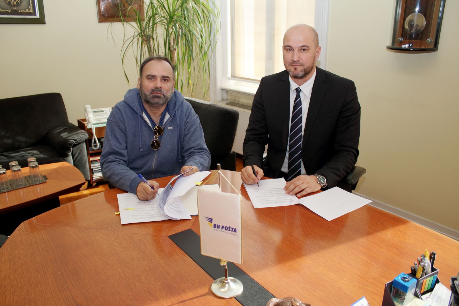 BH POŠTA i NP Sarajevo potpisali Ugovor o nastavku uspješne poslovne saradnje