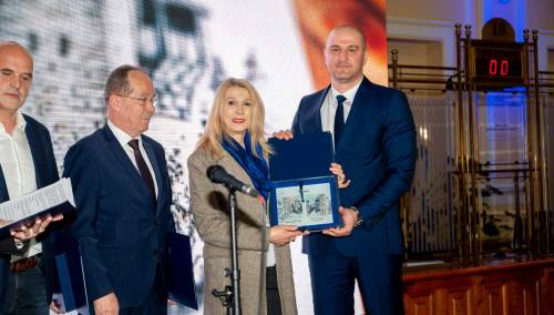 BH Pošta promovisala poštanske marke 'Most na rijeci Žepi' i 'Redžep- pašina kula'