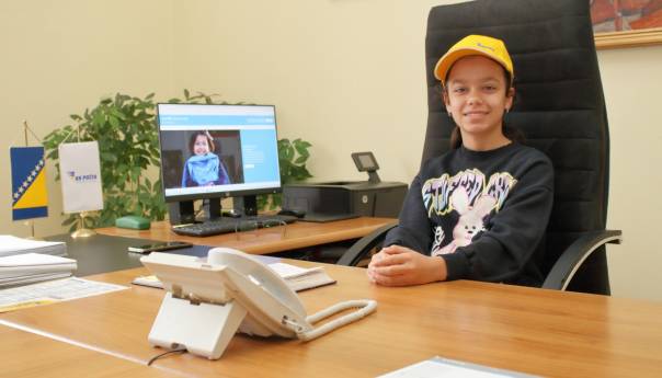 BH Pošta u akciji UNICEF-a, djevojčica Hana u ulozi direktorice marketinga