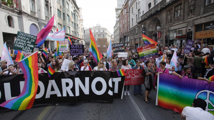 Bh. povorka ponosa: Četiri zida ne mogu značiti život