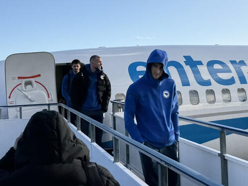 Bh. reprezentativci sletjeli u Cardiff, slijedi press konferencija