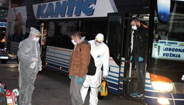 Bh. studenti iz Njemačke stigli u Tuzlu: Nemaju simptome koronavirusa