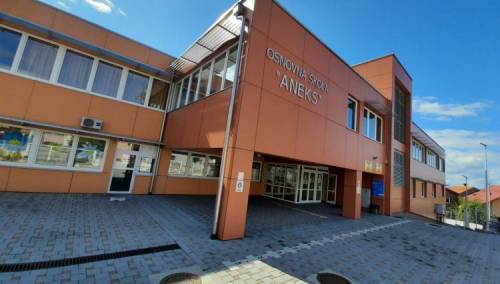 Biblioteka za slijepe donirala školi 'Aneks' 74 audio zapisa lektira