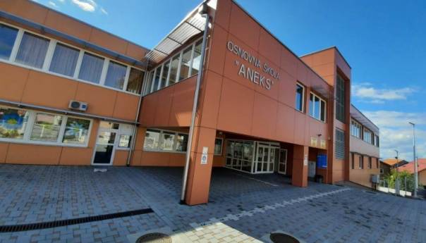 Biblioteka za slijepe donirala školi 'Aneks' 74 audio zapisa lektira