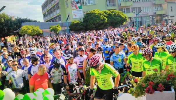 Biciklistički maratonci i ove godine odaju počast žrtvama genocida u Srebrenici