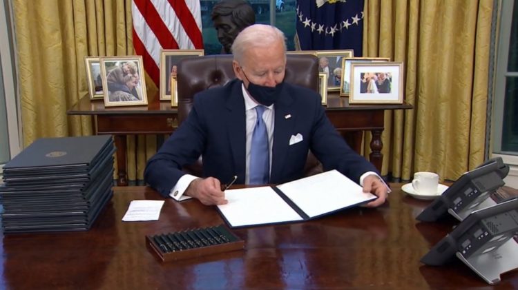 Biden donosi uredbu koja će olakšati glasanje na izborima