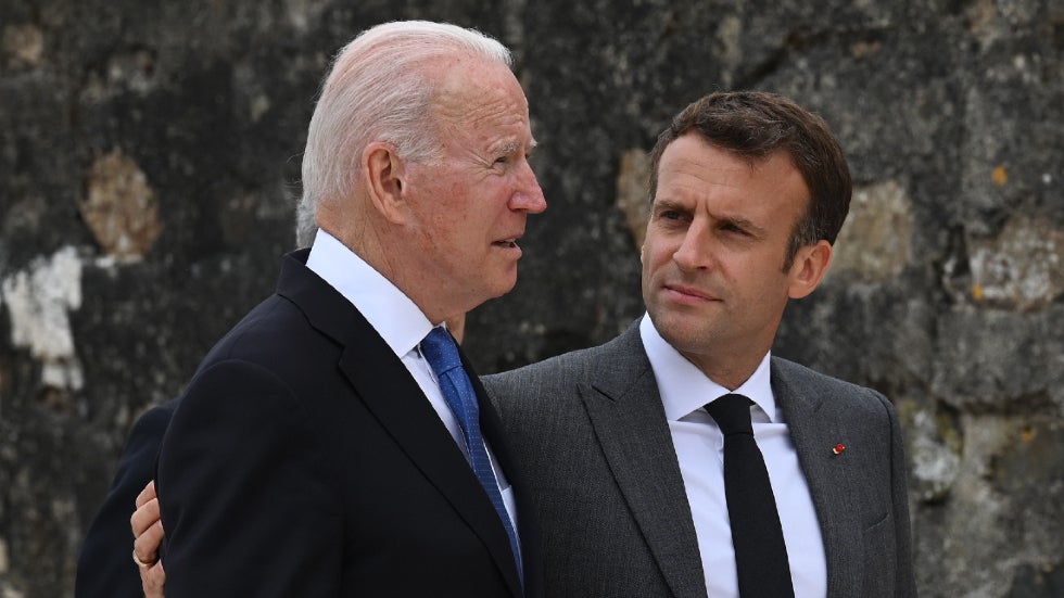Biden i Macron ponovo razgovarali, popravljaju odnose