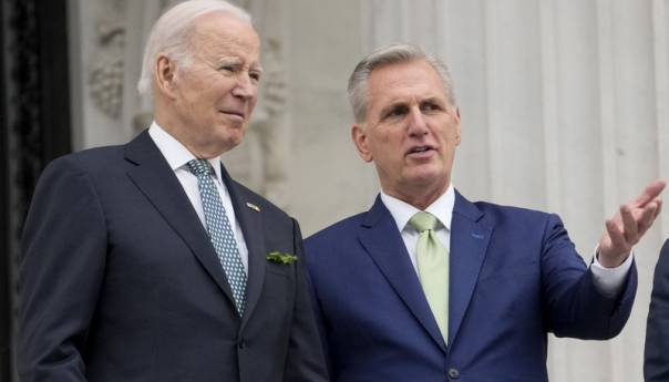 Biden i McCarthy podijeljeni oko gornje granice duga