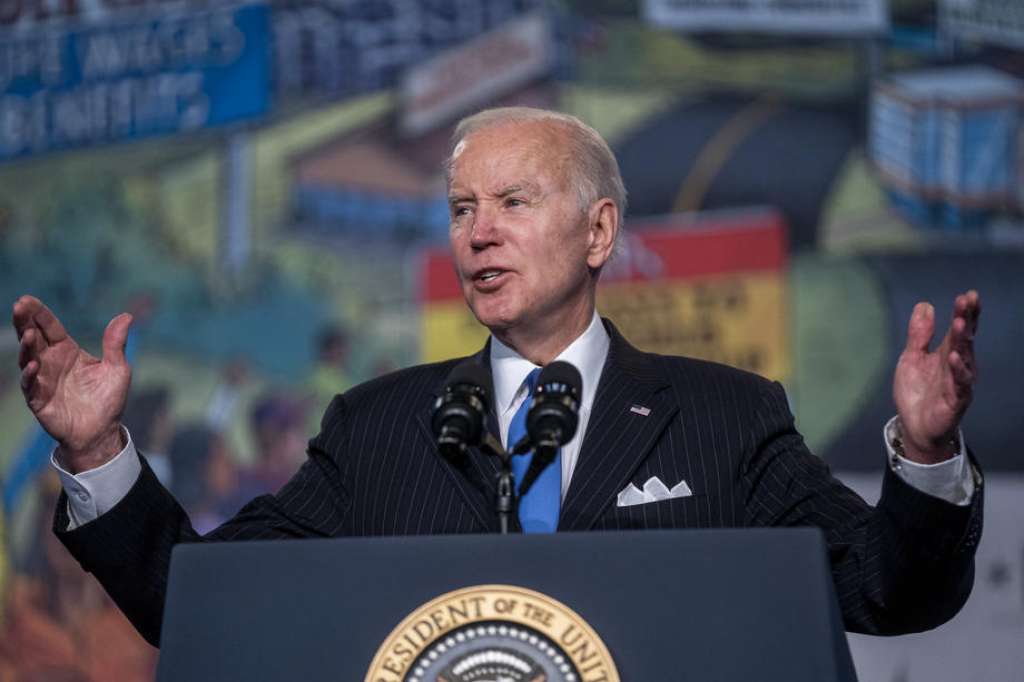 Biden najavio novi program za izbjeglice i 800 miliona dolara pomoći Ukrajini
