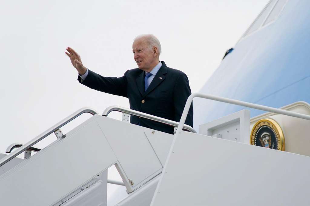 Biden otputovao u olujom razoreni Porto Riko