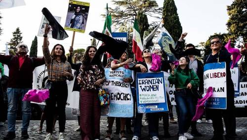 Biden podržao proteste u Iranu, Iran tvrdi da to nije miješanje u unutarnju politiku