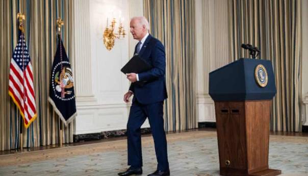 Biden pooštrio zahtjeve za vakcinaciju vladinih radnika