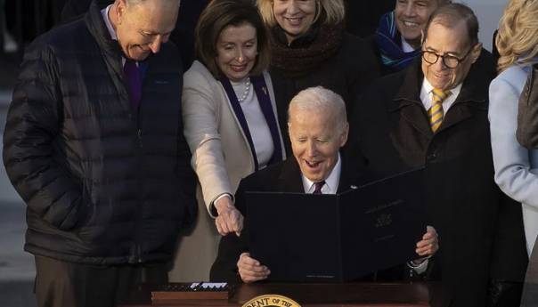 Biden potpisao Zakon o zaštiti istospolnih brakova
