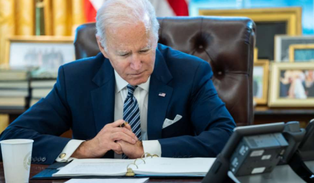 Biden potpisao zakon za jačanje američkih proizvođača čipova