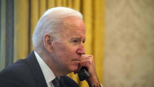 Biden razgovarao sa Zelenskim, u Ukrajinu stiglo novo naoružanje