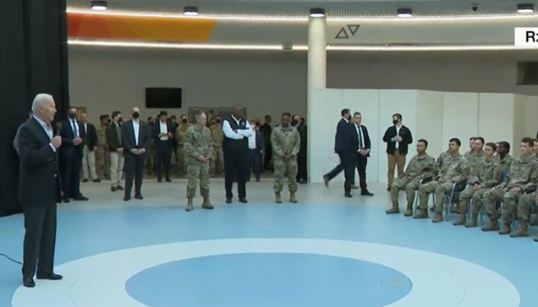 Biden se obratio američkim vojnicima u Poljskoj