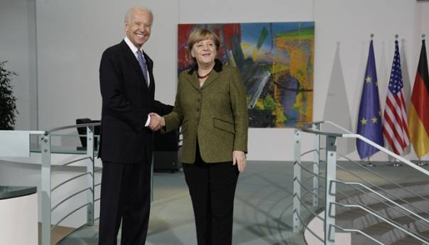 Biden telefonski razgovarao sa Merkel, Macronom, Johnsonom