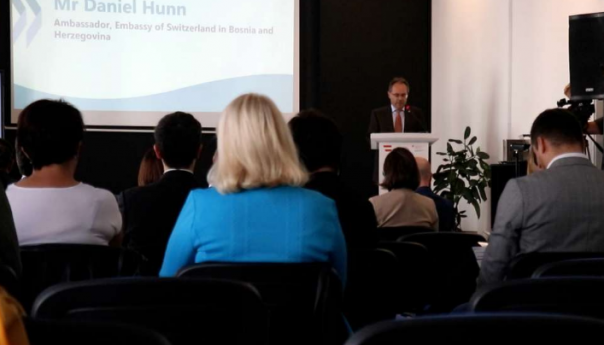 BiH bilježi značajno povećanje broja emigracija u zemlje OECD-a