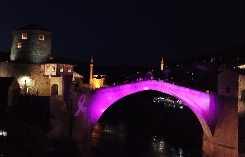 BiH obojena u pink, počinje mjesec borbe protiv karcinoma dojke