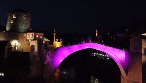 BiH obojena u pink, počinje mjesec borbe protiv karcinoma dojke