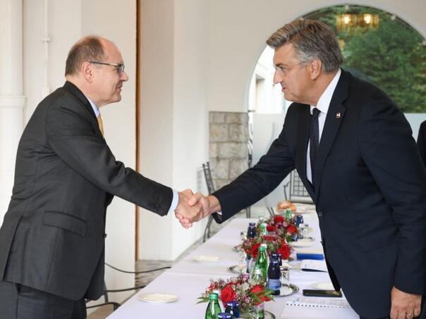 BiH opet predmet razgovora: Plenković sa Schmidtom i Pechom