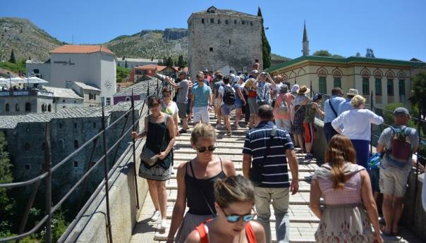 BiH u aprilu posjetilo 52 posto više turista u odnosu na isti period 2022.