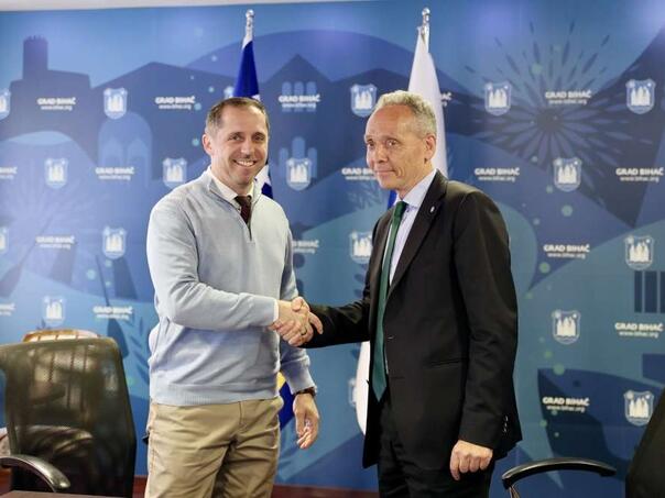 Bihać i UNICEF potpisali dva memoranduma: Podrška ranjivima i zapošljavanju