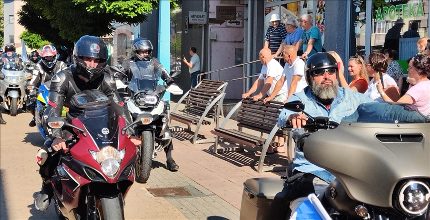 Bihać: Ka Srebrenici krenulo 700 motorista