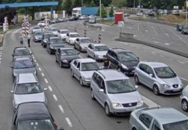 BIHAMK: Gužve na graničnim prijelazima u BiH