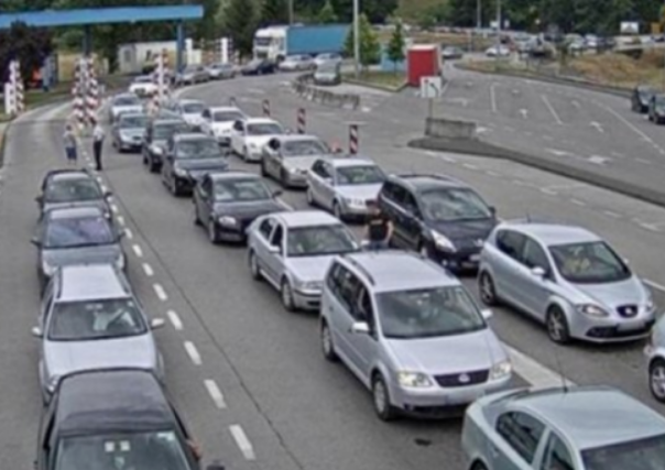 BIHAMK: Gužve na graničnim prijelazima u BiH