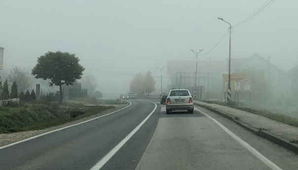 BIHAMK: Magla smanjuje vidljivost na dionicama kroz kotline i uz riječne tokove