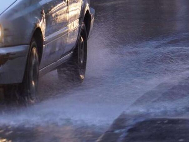 BIHAMK: Prilagodite vožnju uslovima na cesti