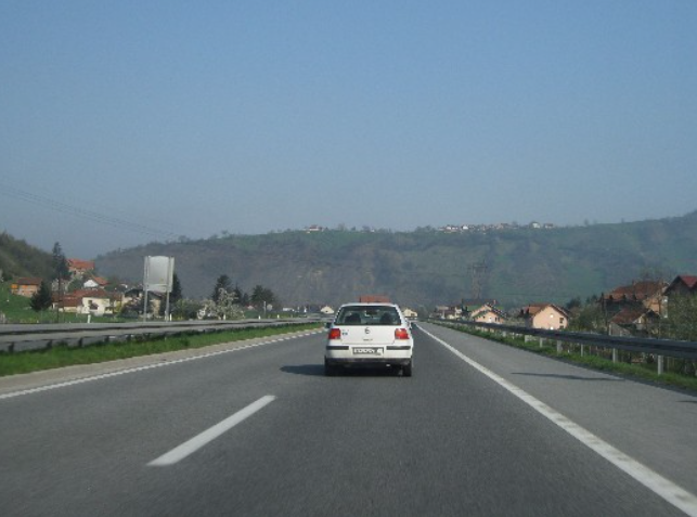 BIHAMK: Saobraćaj se na većini putnih pravaca odvija neometano