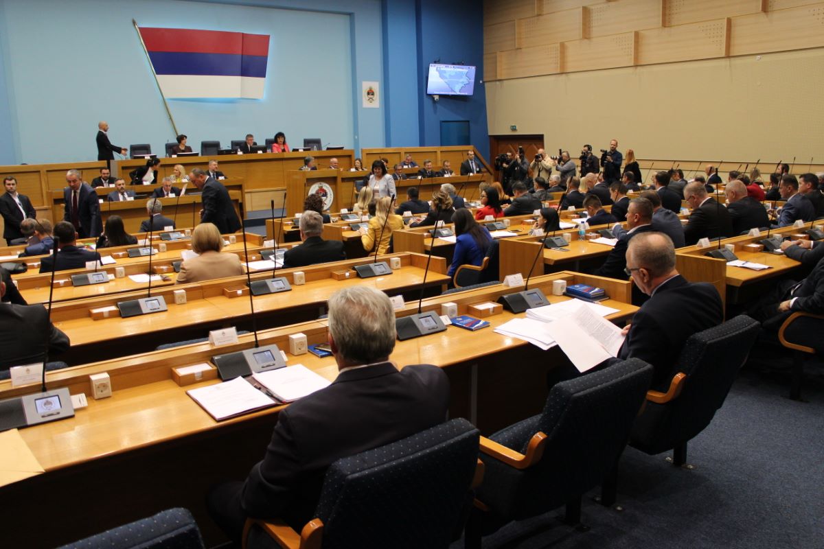 Bijeg Dodika od ponora do kojeg nas je dovela njegova vladavina