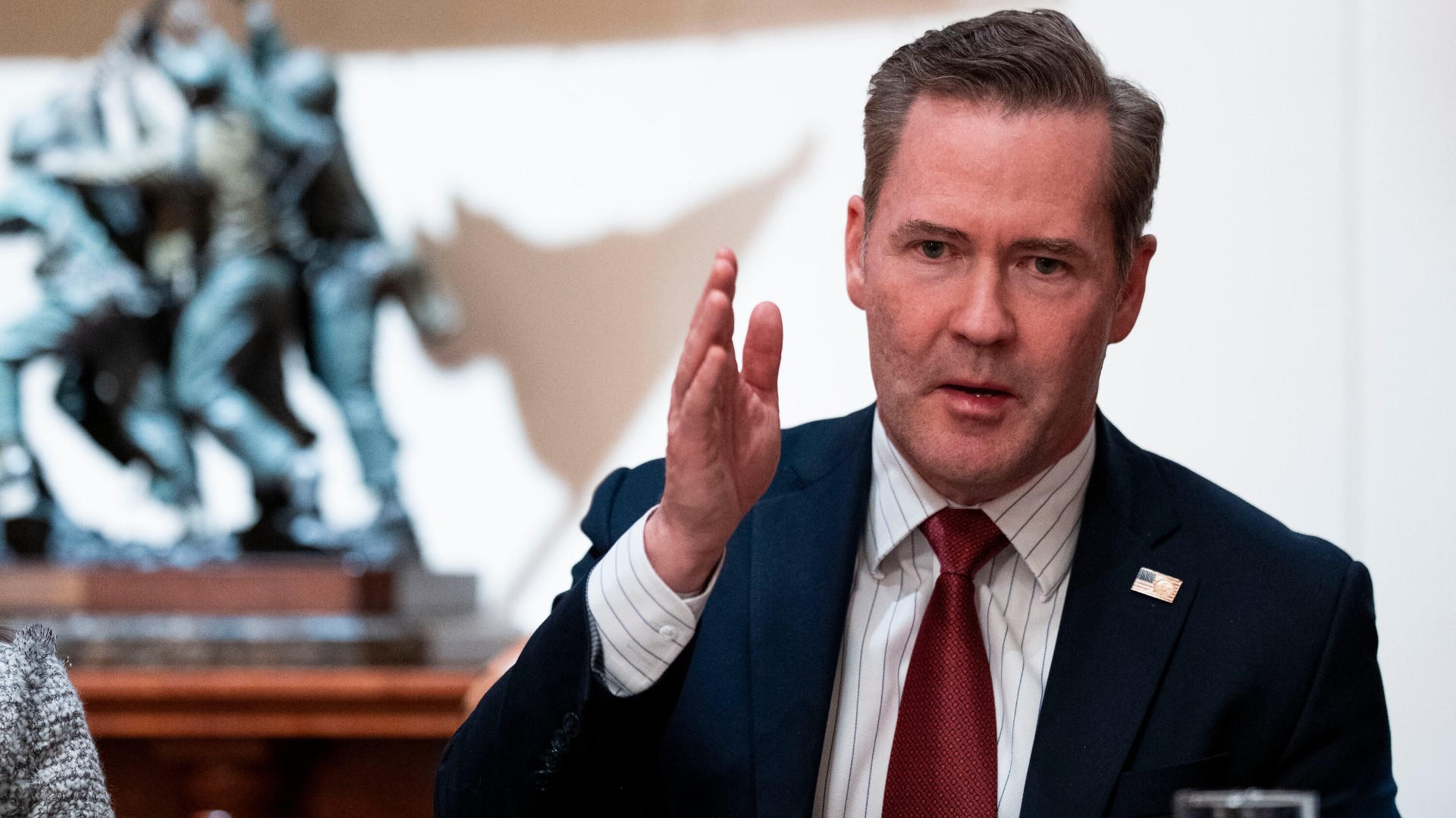 Bijela kuća podijeljena: Waltz još uvijek na funkciji, ali ne zadugo?