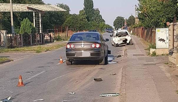 Bijeljina: Dvije osobe povrijeđene u sudaru teretnjaka i Passata
