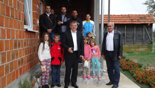 Bijeljina: U porodici Simić rođeno 10. dijete