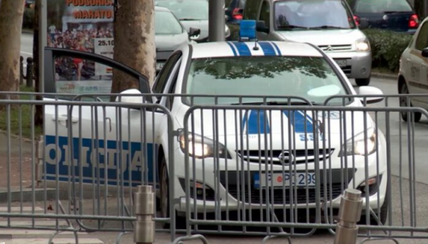 Bijelo Polje: Učenik prijetio đacima, intervenisala policija