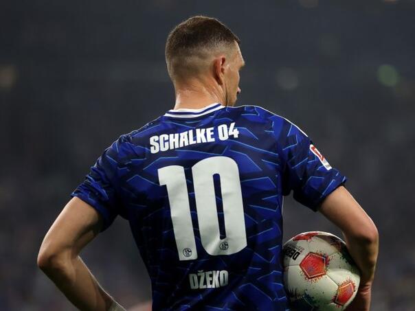 Bild ekskluzivno otkriva šta Schalke nudi Džeki da ostane u klubu