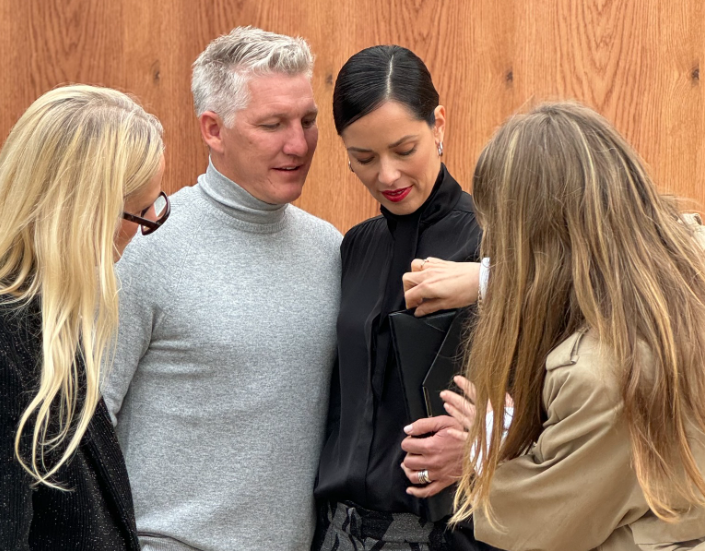 Bild objavio fotografije: Schweinsteiger sa drugom ženom?