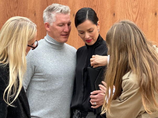 Bild objavio fotografije: Schweinsteiger sa drugom ženom?