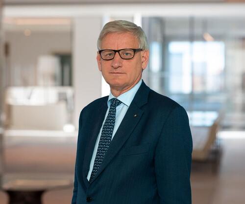 Bildt zabrinuo javnost komentarom nakon obraćanja Dodika u NSRS