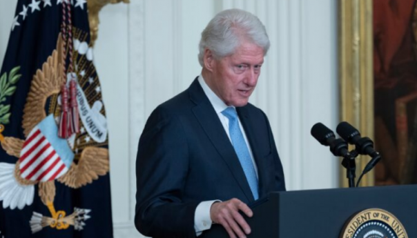 Bill Clinton: Kajem se zbog greške iz 1994., osjećam ličnu odgovornost