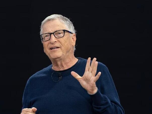 Bill Gates izdvojio četiri zanimanja koje će AI teško zamijeniti