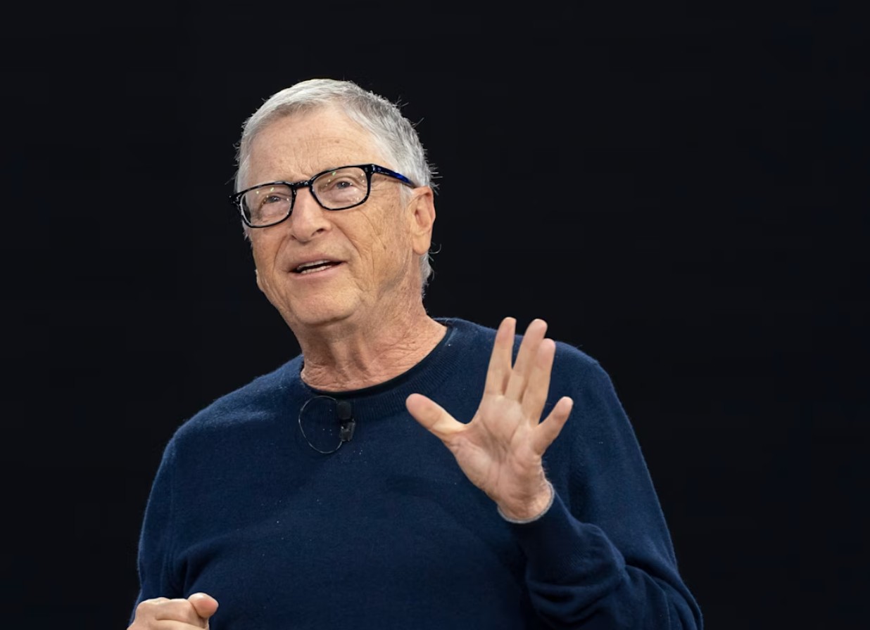 Bill Gates upozorava: AI bi već naredne godine mogao izazvati talas cyber napada