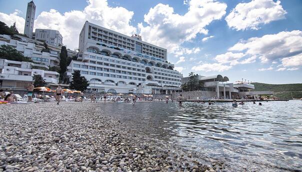 Bilo je crnih prognoza zbog otvaranja Pelješkog mosta, ali Neum se ne zaobilazi