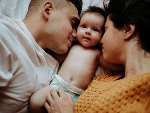 Biti roditelj danas znači suočiti se s kontradikcijama